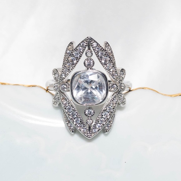 ✨Anthropologie Victoria Dragonflies Ring - Picture 1 of 8